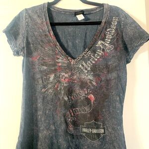 Harley-Davidson t-shirt, grayish black and looks great on!